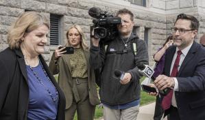 Jueza de Wisconsin se declara inocente de ayudar a hombre a evadir a agentes de inmigración