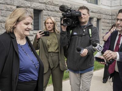 Jueza de Wisconsin se declara inocente de ayudar a inmigrante