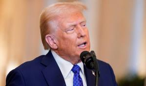 Un juez federal bloquea la orden de Trump de eliminar la nacionalidad por nacimiento