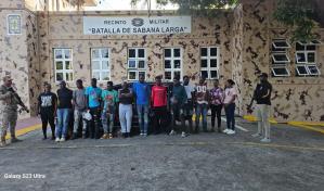 Detienen yipeta con 16 haitianos en estatus migratorio irregular en Dajabón