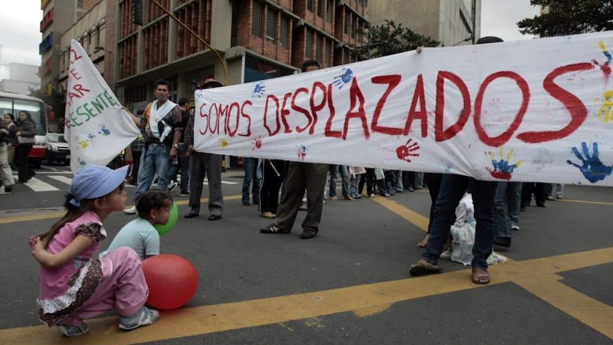 Colombia ya es el tercer país del mundo con más desplazados por la violencia: 7,3 millones Colombia ya es el tercer país del mundo con más desplazados por la violencia: 7,3 millones