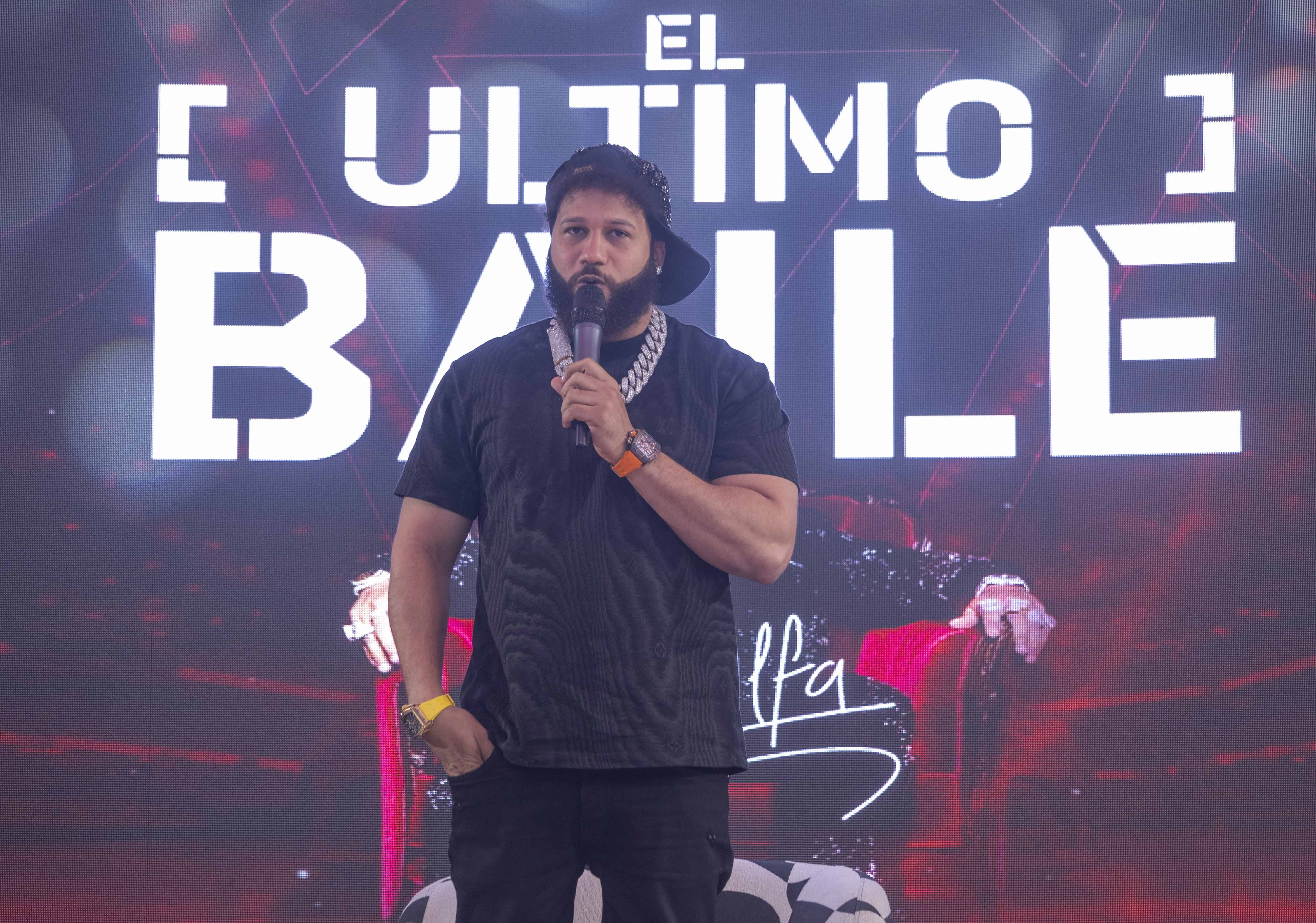 El urbano realizó una rueda de prensa para anunciar su retiro.