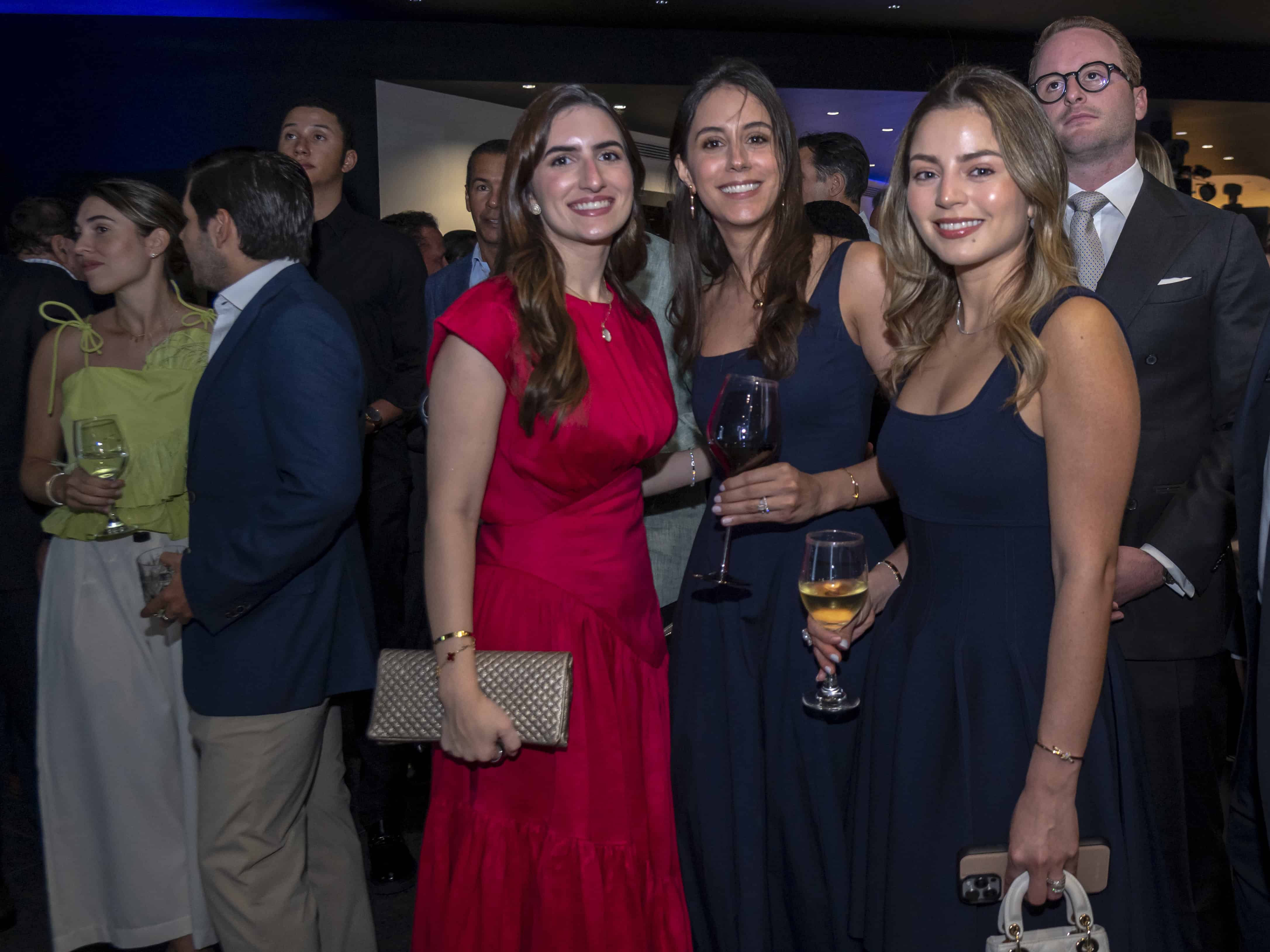 Nicole Guerrero, Amalia Prida y Andrea Luna.