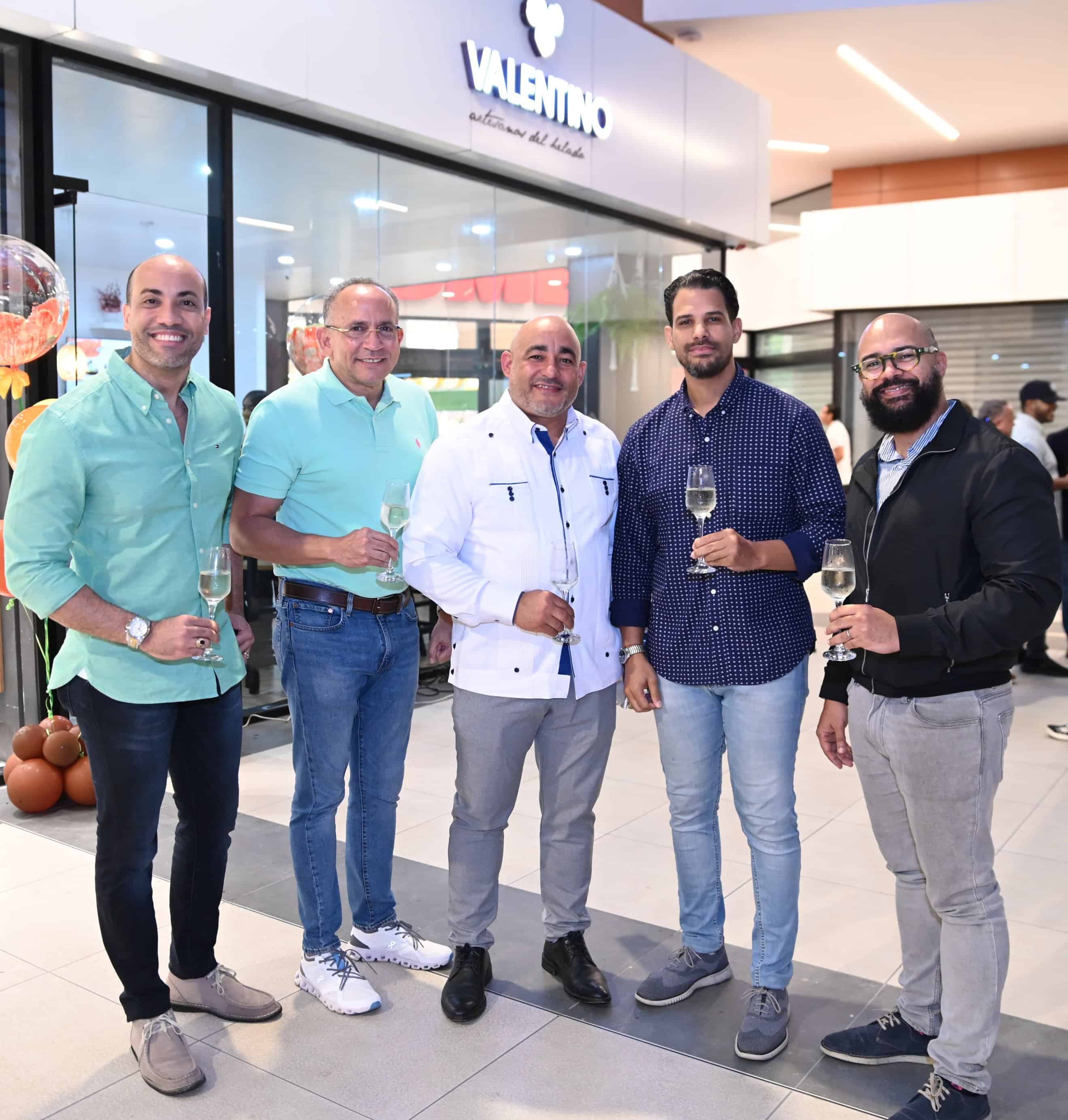 Frederik Cabreja, Ramón Ventura, Edwin Hidalgo, Arnold Holguín y Kelvin Reyes.