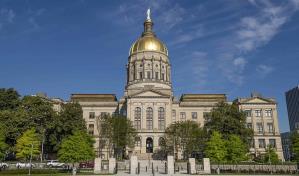 Mujer con muerte cerebral en Georgia debe llevar al feto a término debido a prohibición del aborto