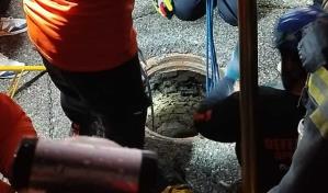 Autoridades todavía no han encontrado niña que fue succionada por alcantarilla en San Cristóbal