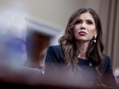 Investigan a exdirector del FBI por presunta amenaza a Trump