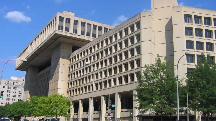 El FBI decide cerrar su histórica sede en Washington y repartir a su plantilla por el país El FBI decide cerrar su histórica sede en Washington y repartir a su plantilla por el país
