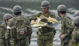 Japón recupera restos de uno de los dos militares cuyo avión de entrenamiento se estrelló