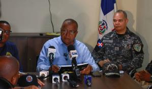 Autoridades de San Cristóbal explican por qué salieron de la alcantarilla sin rescatar a la menor