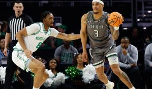 Yaxel, entre lo seguro en la NCAA y la aventura de NBA