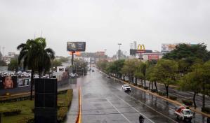 El COE eleva alertas por vaguada: 10 provincias en amarilla, tres en rojo y ocho en verde