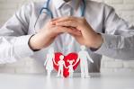 ¿Cuál es el rol de un médico familiar y por qué es clave en la atención primaria?