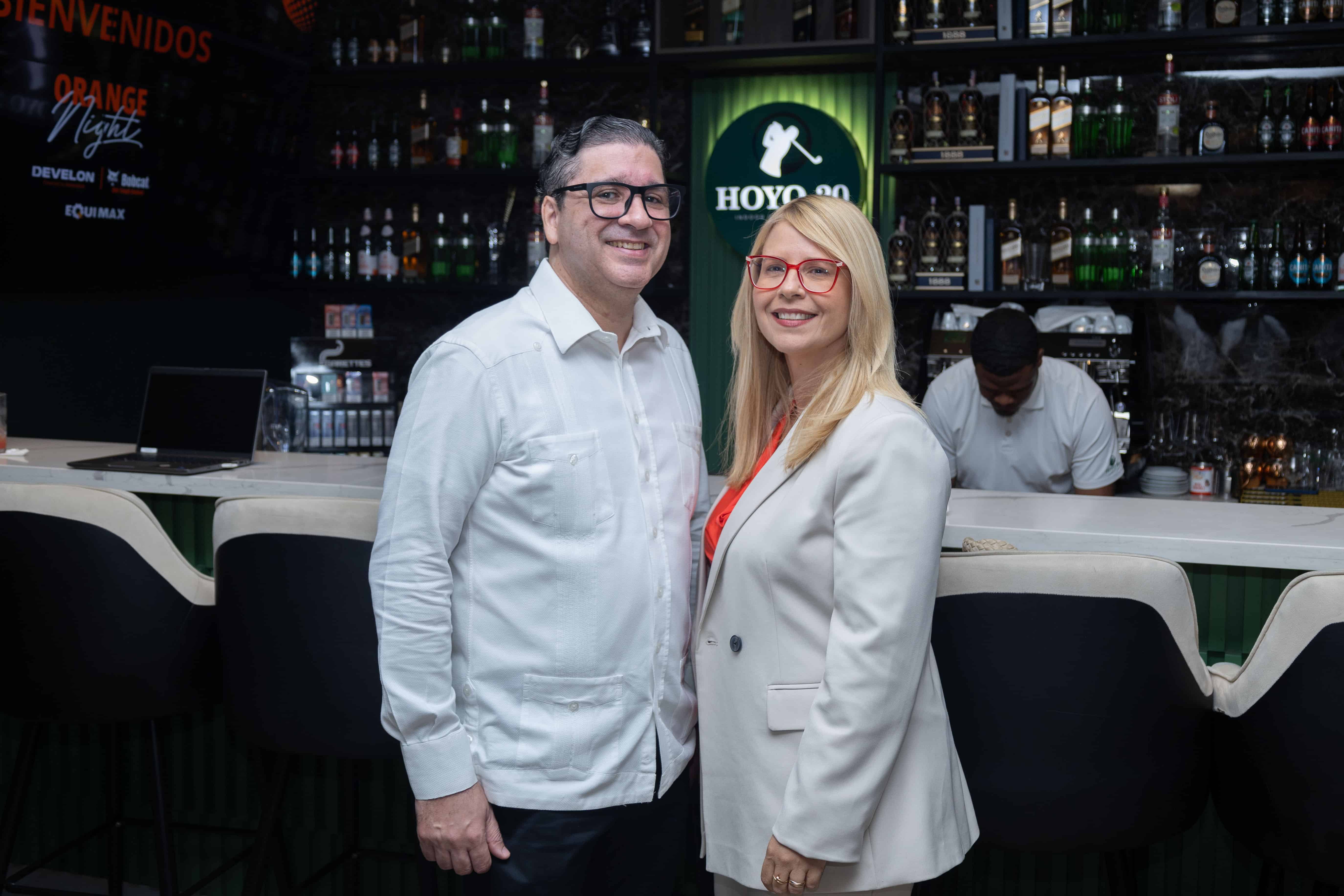 Máximo Ruiz and Cynthia Núñez.