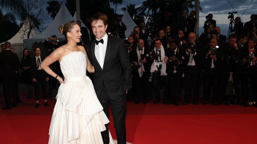Jennifer Lawrence y Robert Pattinson desatan la locura en la alfombra roja de Cannes Jennifer Lawrence y Robert Pattinson desatan la locura en la alfombra roja de Cannes