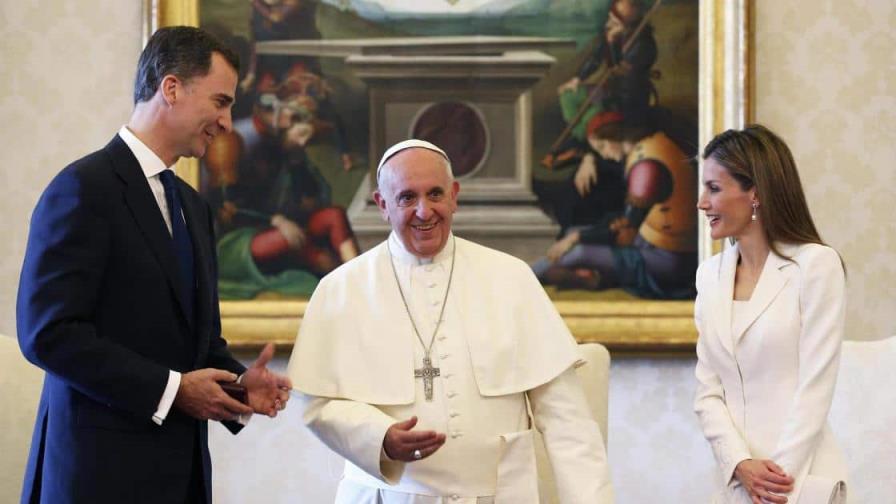 Reinas católicas de blanco ante el papa: ¿norma de protocolo o tradición no escrita? Reinas católicas de blanco ante el papa: ¿norma de protocolo o tradición no escrita?