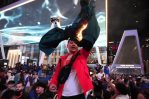 Plátanos, botellas, caos y arrestos: la celebración de los fans de los NY Knicks se sale de control