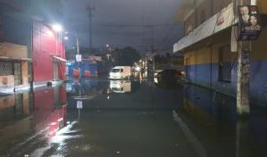 Persisten inundaciones en Villas Agrícolas pese a disminución de las lluvias