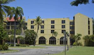 Declaran de utilidad pública los terrenos del antiguo Hotel Santo Domingo, ícono abandonado del Malecón