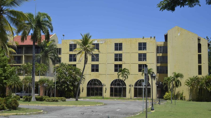 Declaran de utilidad pública los terrenos del antiguo Hotel Santo Domingo, ícono abandonado del Malecón Declaran de utilidad pública los terrenos del antiguo Hotel Santo Domingo, ícono abandonado del Malecón