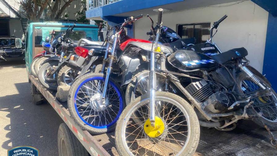 Seis detenidos por carreras clandestinas y maniobras temerarias en San Pedro de Macorís Seis detenidos por carreras clandestinas y maniobras temerarias en San Pedro de Macorís
