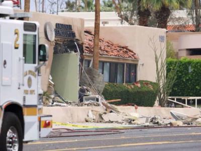 Explosión frente a clínica fue un acto de terrorismo, dice FBI