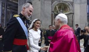 Felipe VI y Letizia felicitan al papa León XIV y expresan su deseo de verle pronto en España