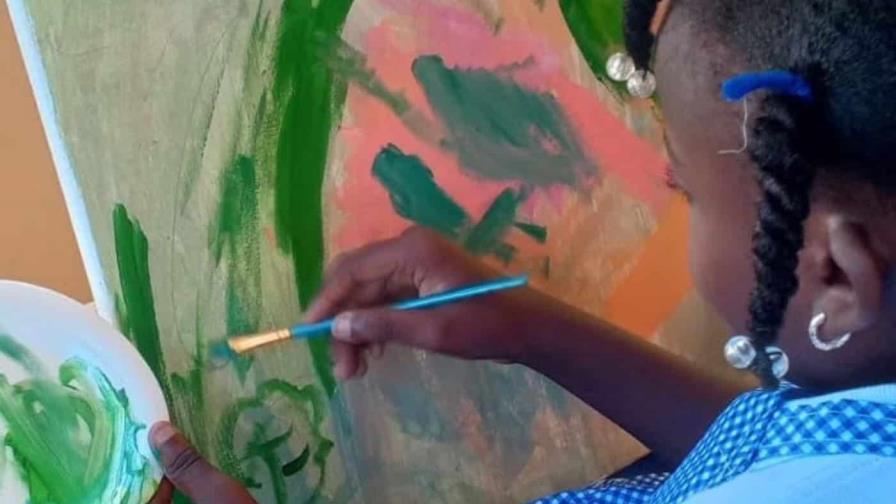 Regalos solidarios para mamá: pinturas de los estudiantes de educación especial de Rehabilitación Regalos solidarios para mamá: pinturas de los estudiantes de educación especial de Rehabilitación