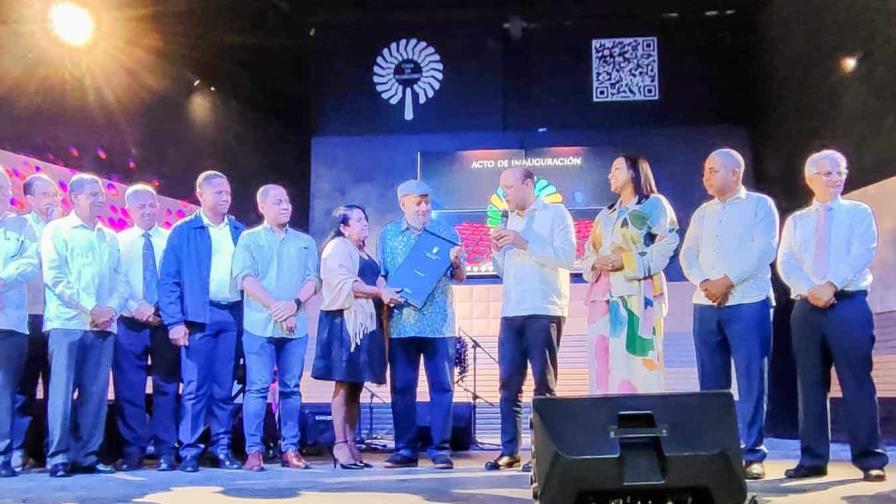 Se inaugura Eco Teatro del Jardín Botánico de Santiago con emotivo acto y homenaje a Freddy Ginebra Se inaugura Eco Teatro del Jardín Botánico de Santiago con emotivo acto y homenaje a Freddy Ginebra