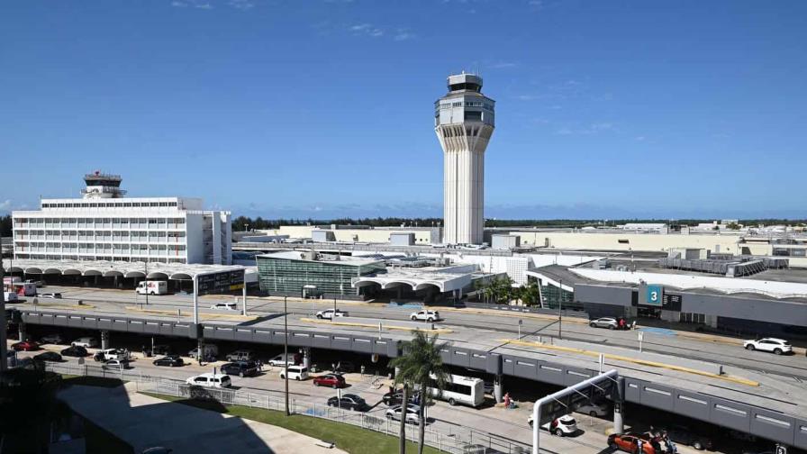 Activan protocolo de emergencia en el aeropuerto de Puerto Rico por supuesto explosivo Activan protocolo de emergencia en el aeropuerto de Puerto Rico por supuesto explosivo