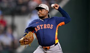 Framber Valdez poncha ocho en siete entradas para ayudar a los Astros a vencer a los Rangers