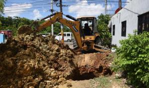 Camión perfora tubería de acueducto y obliga a interrumpir el suministro de agua en SDE