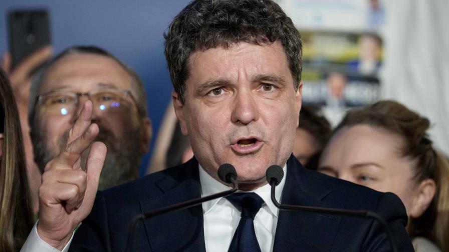 Ganador de elecciones en Rumania ahora debe lidiar con profundas divisiones Ganador de elecciones en Rumania ahora debe lidiar con profundas divisiones