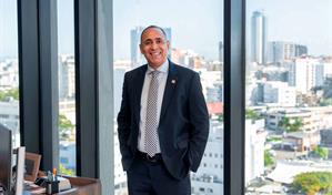 Nelson Arroyo sustituye a Yayo Sanz Lovat&oacute;n en Aduanas