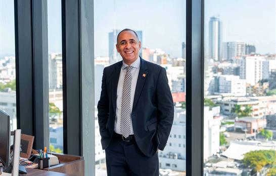 Nelson Arroyo sustituye a Yayo Sanz Lovat&oacute;n en Aduanas