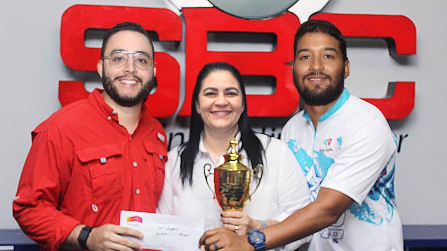 Guareño y Vásquez ganan torneo de boliche de Las Madres del Sebelén Bowling Center