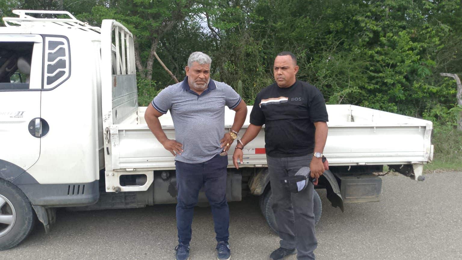Los detenidos por el contrabando de cigarrillos.
