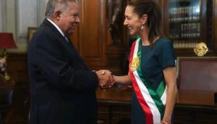 El buen hijo vuelve a casa: Juan Bolívar Díaz regresa a México como embajador