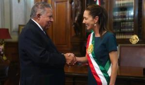 Juan Bolívar Díaz presenta cartas credenciales como embajador en México