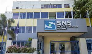 Salarios de enfermeras aumentaron casi el doble entre 2020 y 2025, según Mario Lama