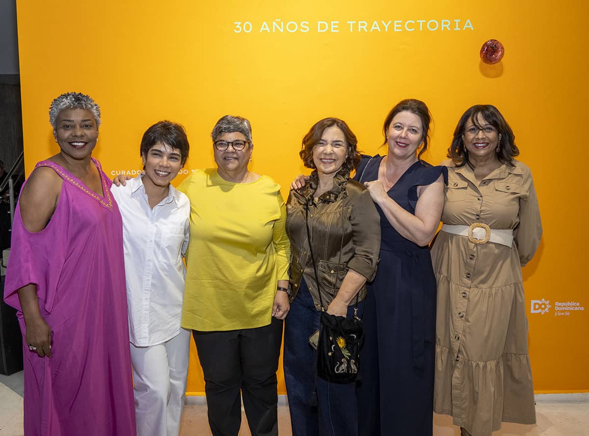 Altagracia Cordero, Michelle Cruz Mejía, Mónica Ferreras, Agnes Imbert, Nicole Kaufmann y Mary Disla.