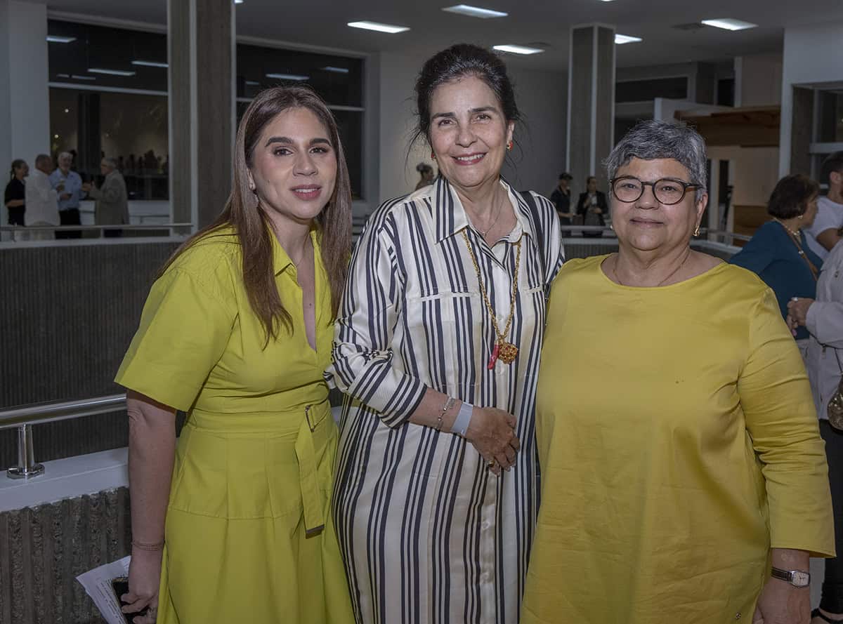 Olga Alba, María Amalia León de Jorge y Mónica Ferreras.