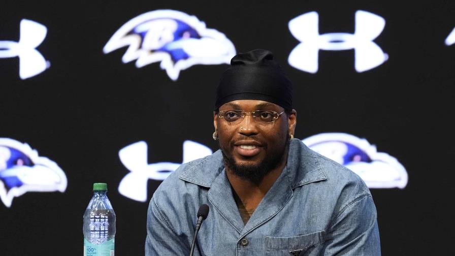 Derrick Henry buscará seguir teniendo éxito en Baltimore tras recibir su extensión de contrato Derrick Henry buscará seguir teniendo éxito en Baltimore tras recibir su extensión de contrato