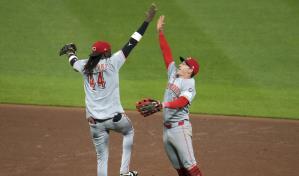 Elly de la Cruz conectó dos dobles en el triunfo de los Rojos ante los Piratas