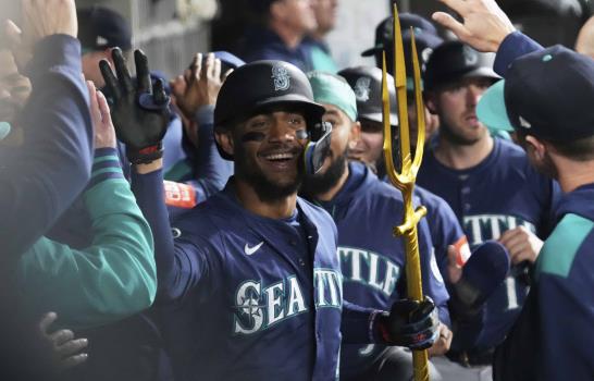Julio Rodríguez conecta un grand slam y los Marineros vencen a Medias Blancas