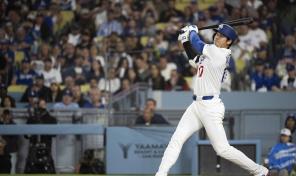 VIDEO | Ohtani lidera MLB con su jonrón 17, Teoscar regresa, pero Arizona derrota a los Dodgers
