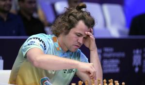 El gran maestro de ajedrez Magnus Carlsen queda en tablas contra equipo con más de 143 mil personas El gran maestro de ajedrez Magnus Carlsen queda en tablas contra equipo con más de 143 mil personas