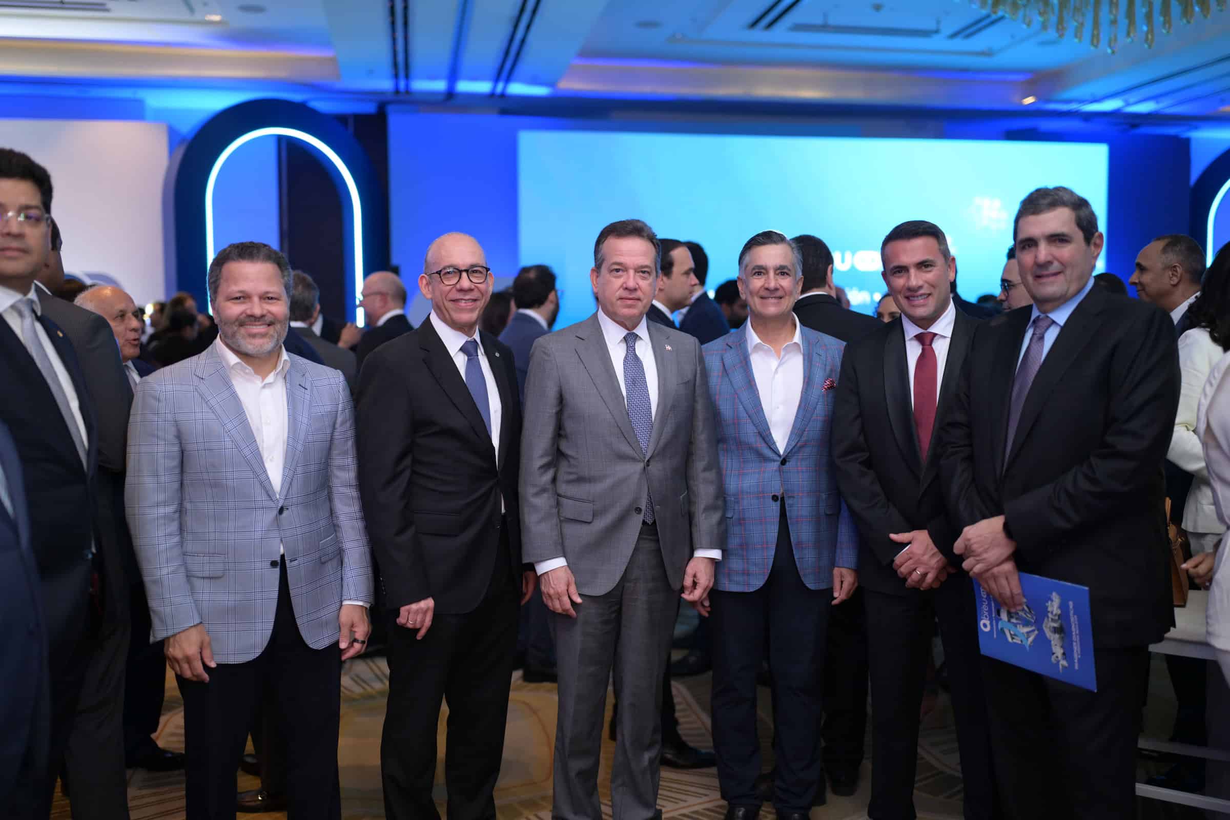 Eduardo Cruz, Fausto Pimentel, Victor Bisono, Carlos Martí, Eliot Chaillot y Wilson Mourad.