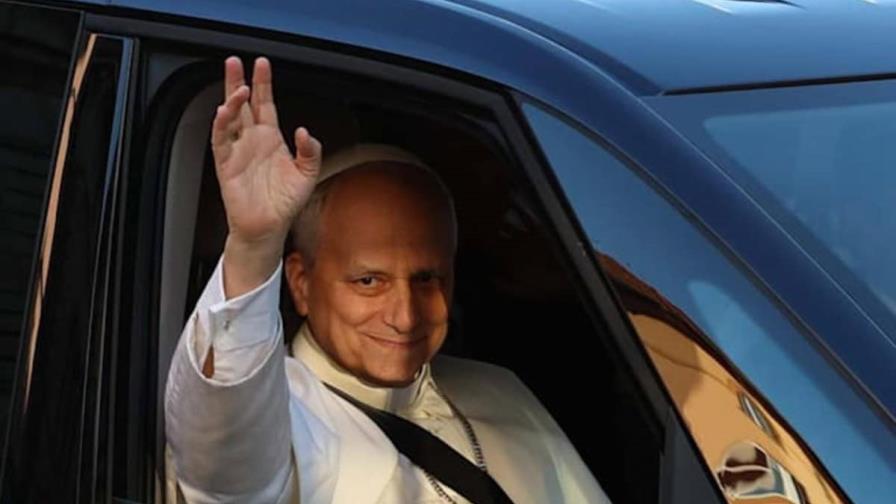 El papa León XIV estrena nuevo papamóvil: un moderno Volkswagen Multivan híbrido El papa León XIV estrena nuevo papamóvil: un moderno Volkswagen Multivan híbrido