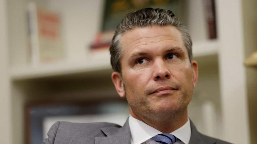 Pastor cercano a secretario de Defensa de EE. UU. dice que la biblia respalda las redadas de ICE Pastor cercano a secretario de Defensa de EE. UU. dice que la biblia respalda las redadas de ICE